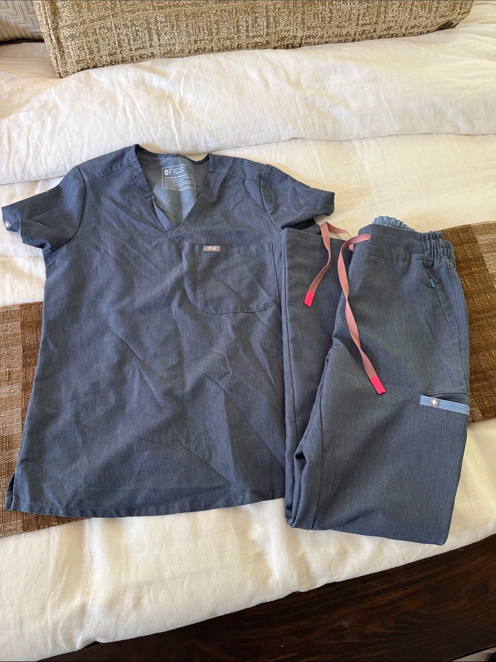 Figs limited edition XS catarina and HW pants XS